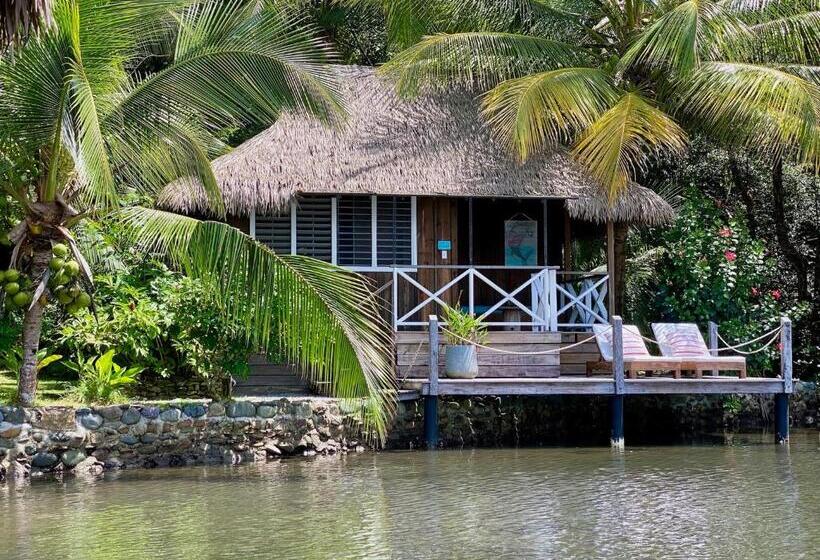 بانگلوی لوکس, Finca Vela Lodge