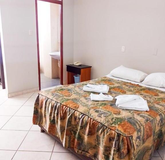 غرفة قياسية, Regency Plaza