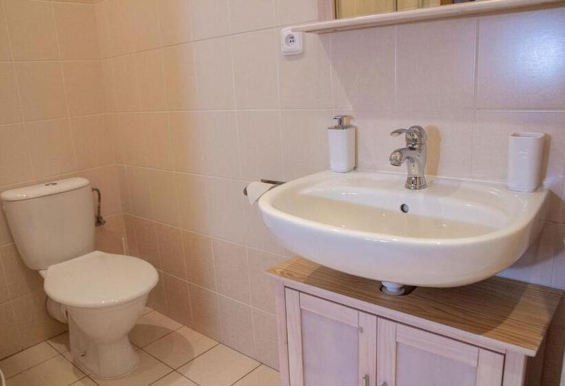 패밀리 룸, Tynec