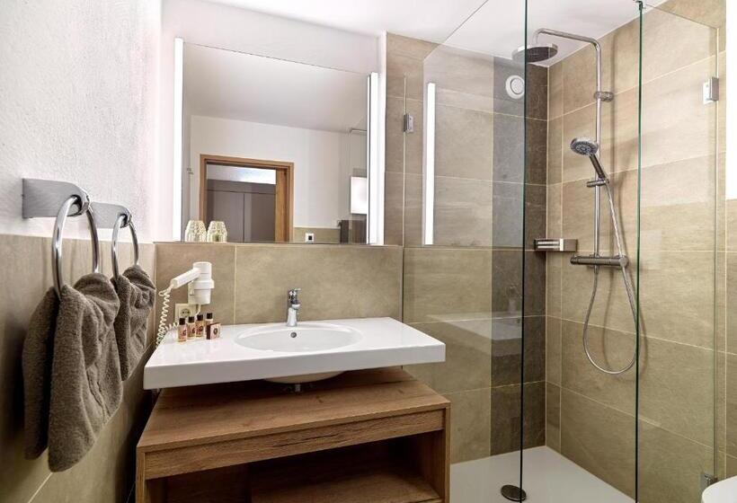 マウンテンビュースタンダードルーム, Zirbenhof