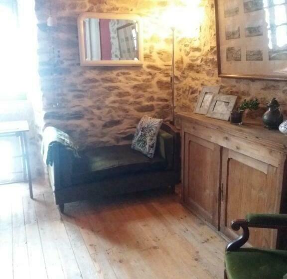 חדר משפחתי, Domaine D Angel Berg