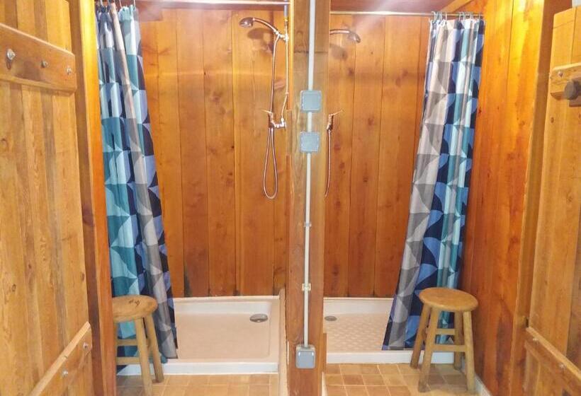 חדר משפחתי, Domaine D Angel Berg