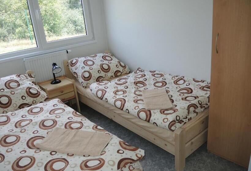 חדר סטנדרט, Sportovní Areál Horní Počaply