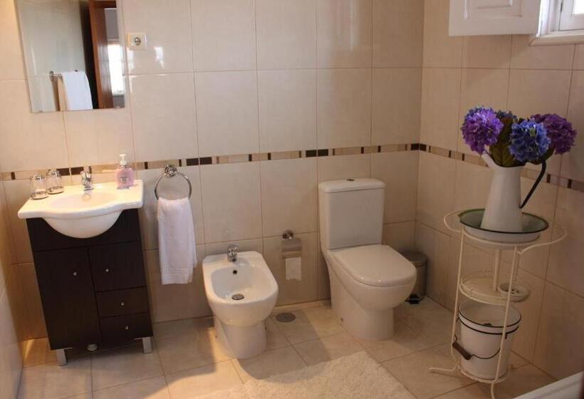 Номер Стандарт, Casa Do Adro De Parada