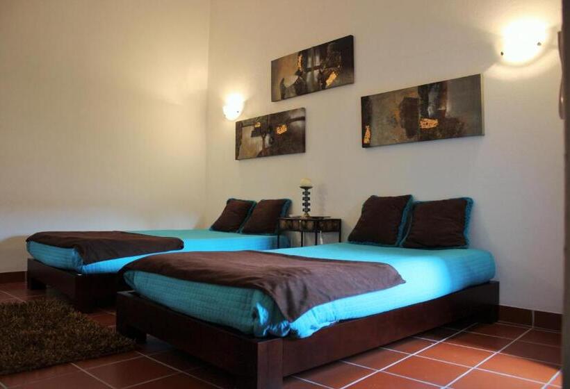 Номер Стандарт, Casa Do Adro De Parada