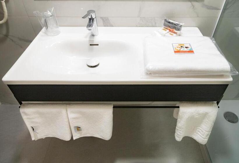 行政家庭房, Blanca