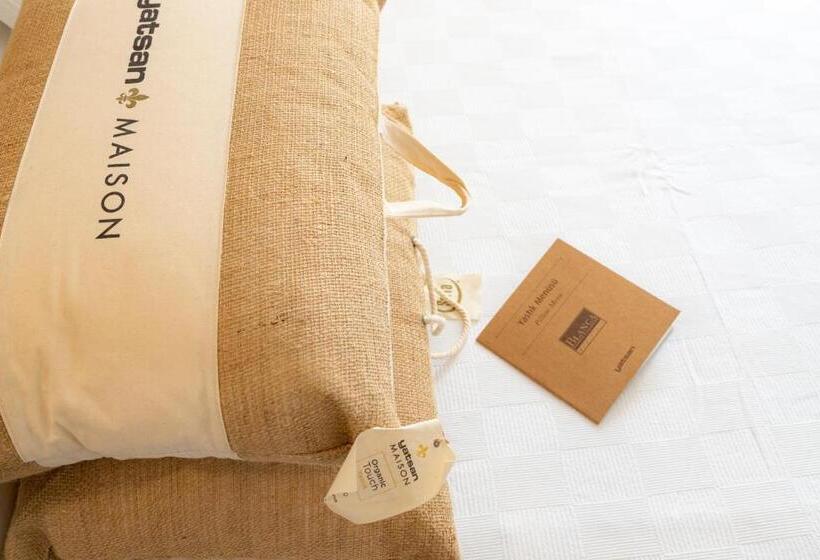 行政家庭房, Blanca