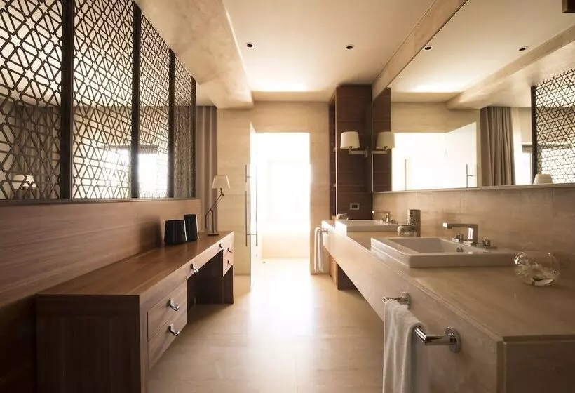 Junior Suite Sea View, D Maris Bay