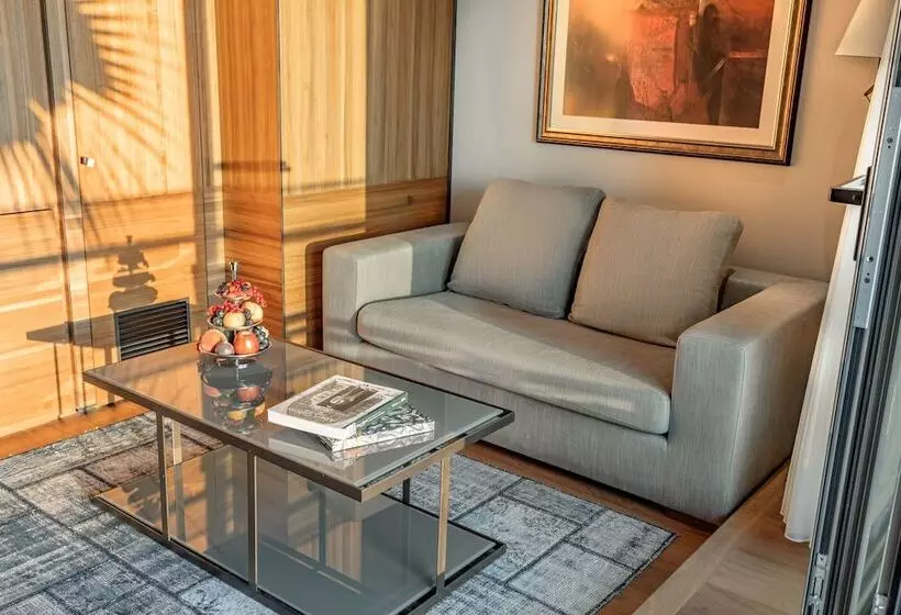 Superior Suite Sea View, D Maris Bay