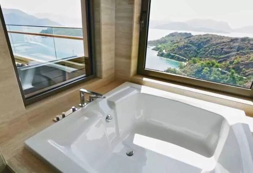 Executive Suite Sea View, D Maris Bay