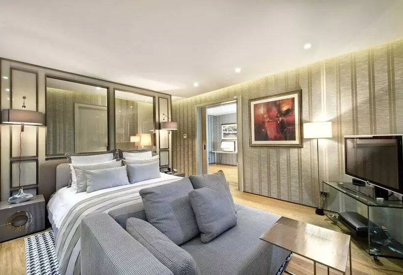 Presidential Suite, D Maris Bay