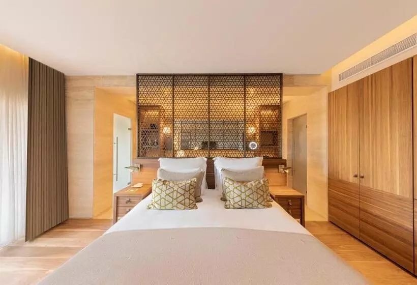 Deluxe Interior Room, D Maris Bay