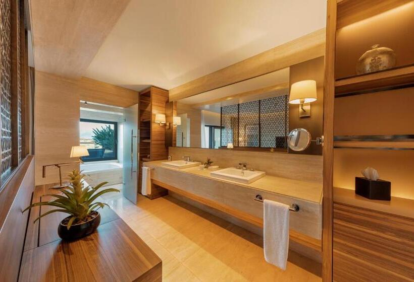 Номер Deluxe Внутренний, D Maris Bay