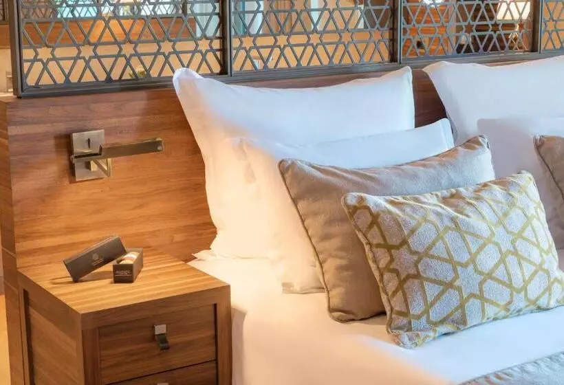 Interior Junior Suite, D Maris Bay