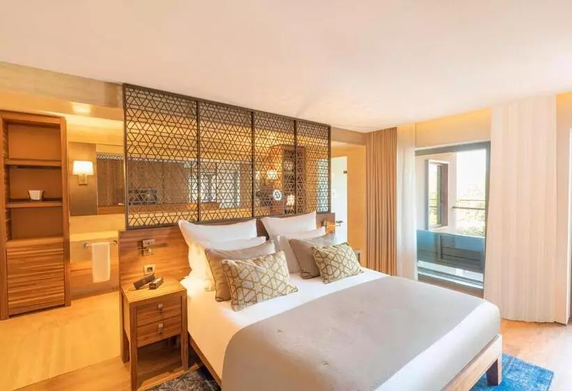 Interior Junior Suite, D Maris Bay