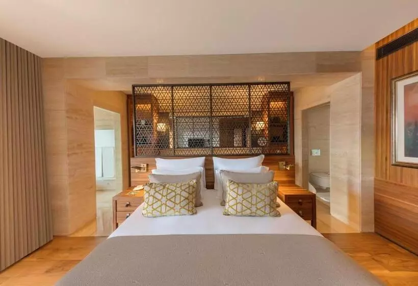 Executive Suite Sea View, D Maris Bay
