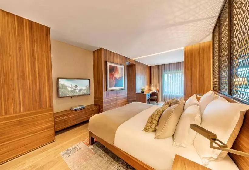 Superior Suite, D Maris Bay