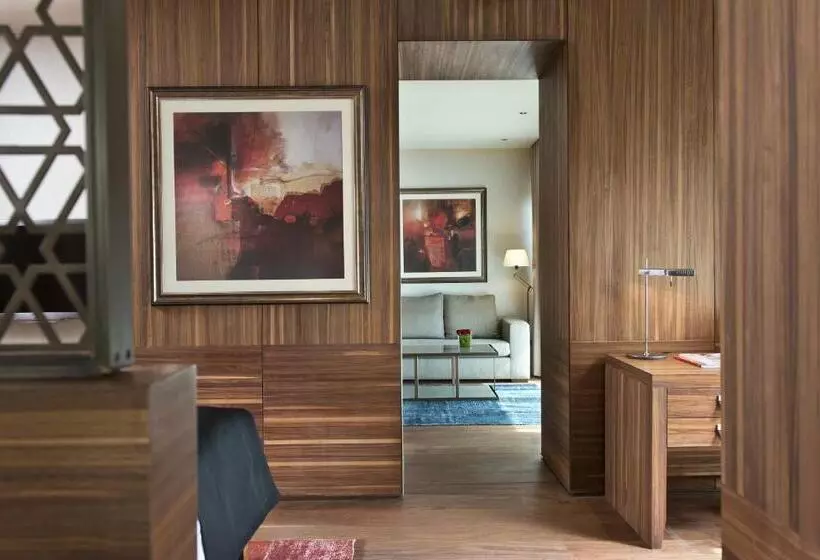 Superior Suite, D Maris Bay