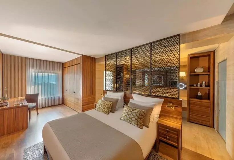 Superior Suite Sea View, D Maris Bay