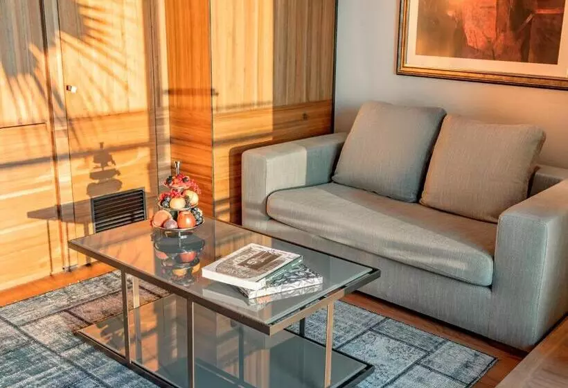 Superior Suite Sea View, D Maris Bay
