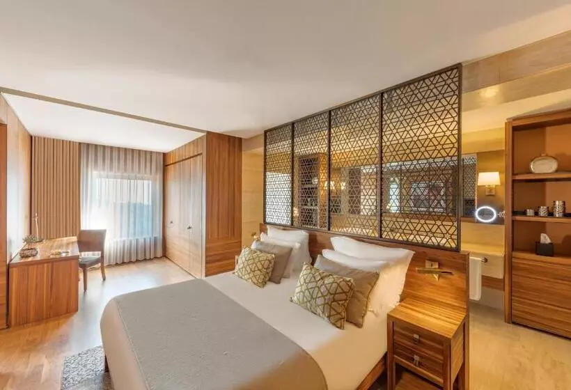 Superior Suite Sea View, D Maris Bay