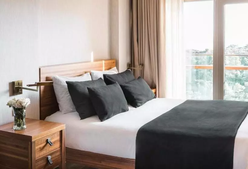 Classic Room with Views, D Maris Bay