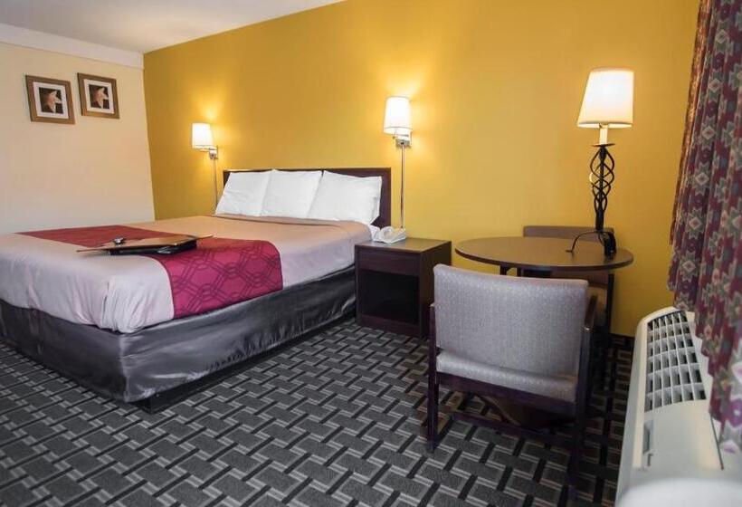 身障者適用キングサイズベッドルーム, Super 8 By Wyndham Albuquerque Downtown