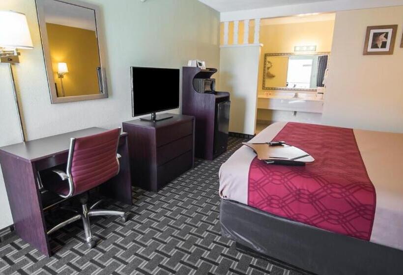 身障者適用キングサイズベッドルーム, Super 8 By Wyndham Albuquerque Downtown