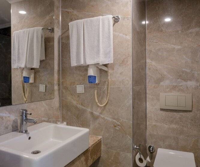 اتاق خانوادگی, Fore Resort & Spa