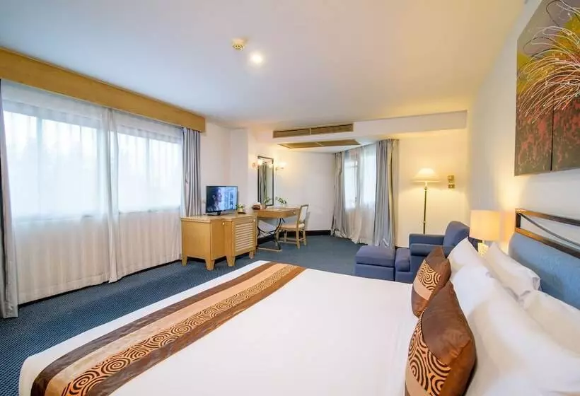 سوئیت با چشمانداز, Golden Beach Chaam