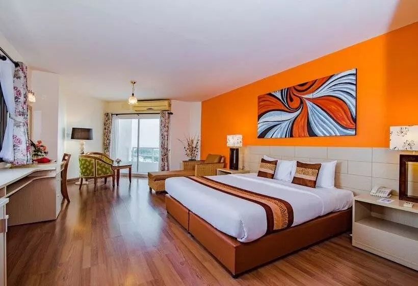 سوئیت پریمیوم, Golden Beach Chaam