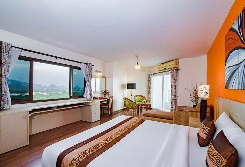 سوئیت پریمیوم, Golden Beach Chaam