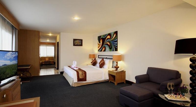 سوئیت پریمیوم, Golden Beach Chaam