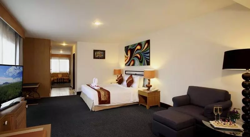 سوئیت پریمیوم, Golden Beach Chaam