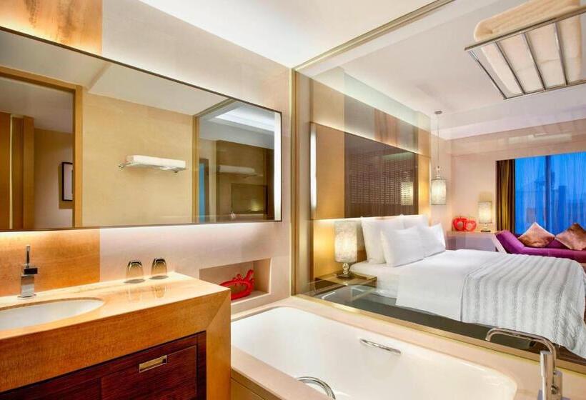 キングサイズベッド、シティビューデラックスルーム, Le Méridien Qingdao