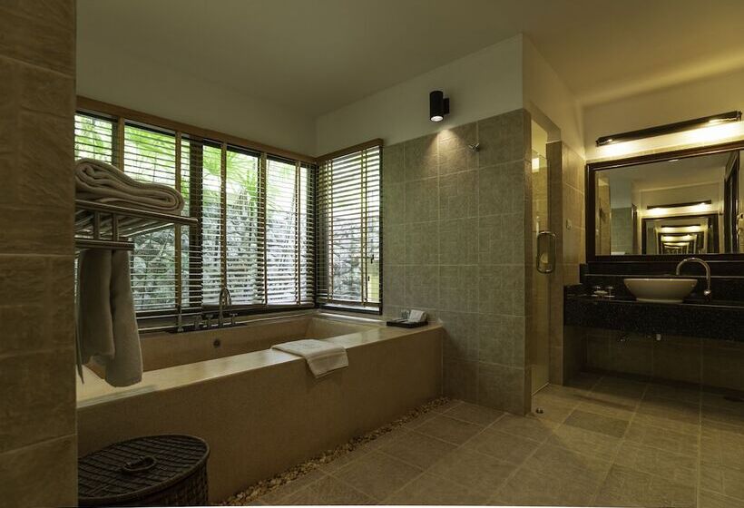 Вилла Deluxe 1 Спальня, Seaview Resort Khao Lak   Sha Plus