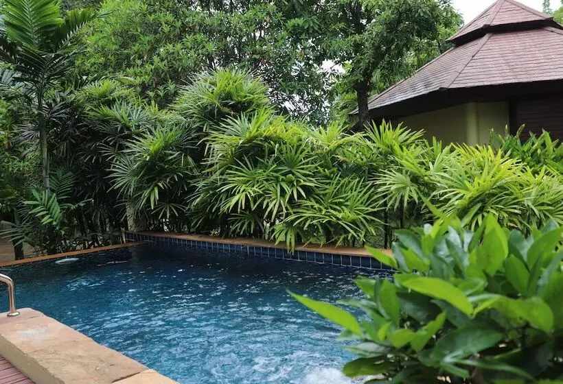 ویلای لوکس 1 خوابه, Seaview Resort Khao Lak Sha Plus