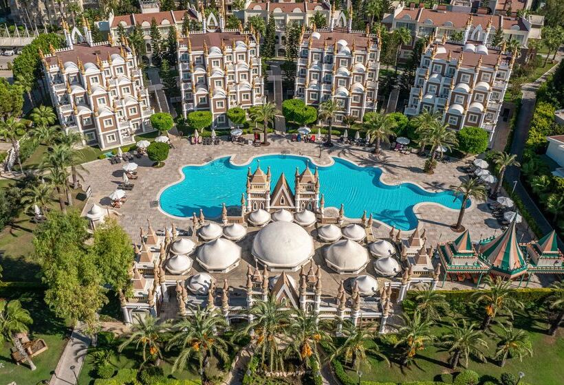 家庭间, Sentido Kamelya Selin Luxury Resort & Spa