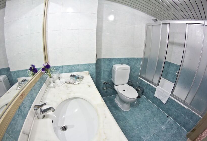 Quarto Triplo Standart, Sergah