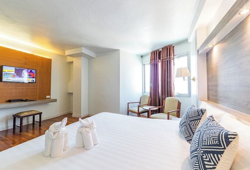 豪华房间, Thongtarin