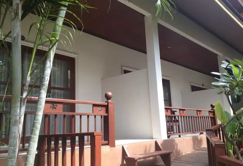 バスタブ付きスーペリアールーム, Kanok Buri Resort
