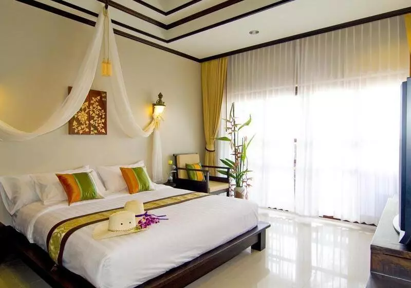 バルコニー付きスタンダードルーム, Kanok Buri Resort