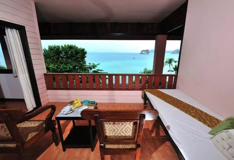 オーシャンビュースーペリアールーム, Koh Ngai Cliff Beach Resort
