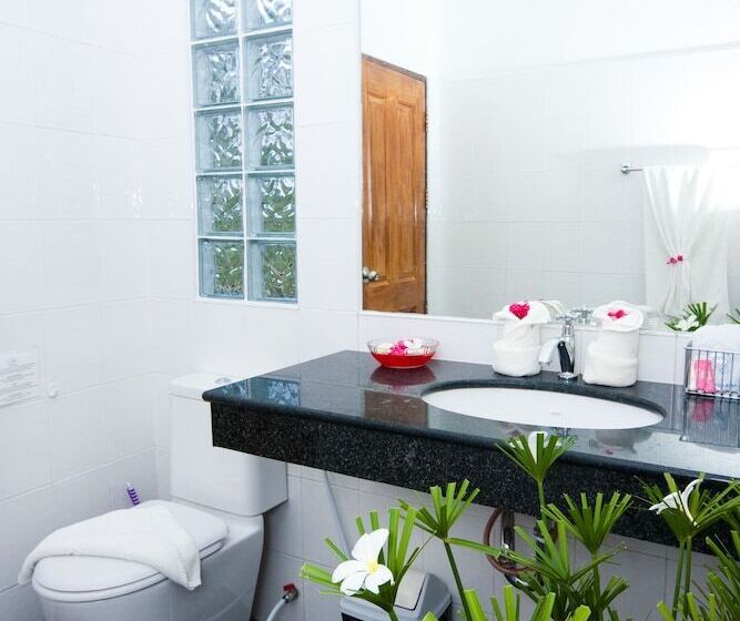 Апартаменты 1 Спальня Нижний Этаж, Nadivana Serviced Apartments