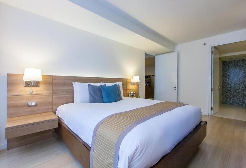 سوییت, Oakwood Residence Sukhumvit 24