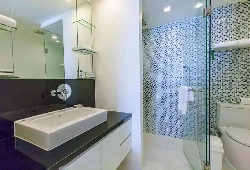 استودیوی لوکس, Oakwood Residence Sukhumvit 24