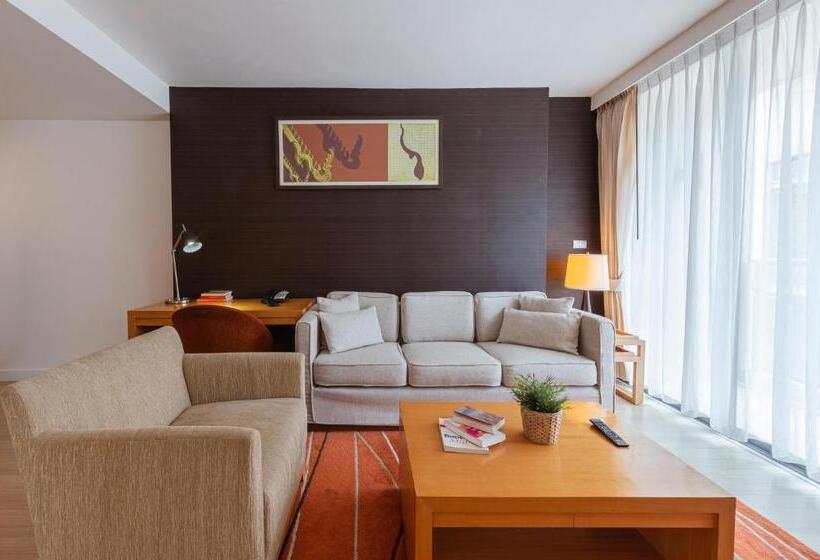 سوییت, Oakwood Residence Sukhumvit 24