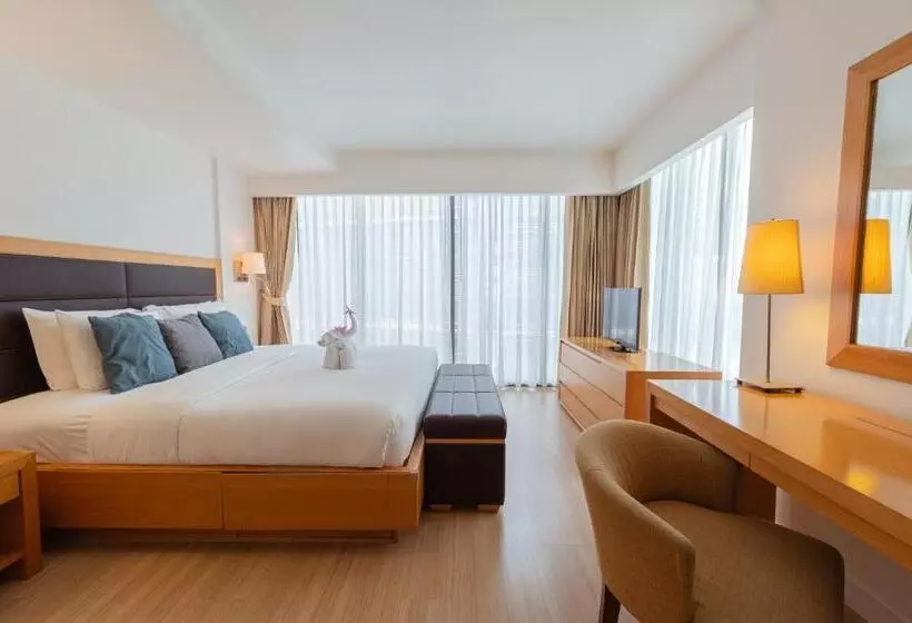 سوییت, Oakwood Residence Sukhumvit 24