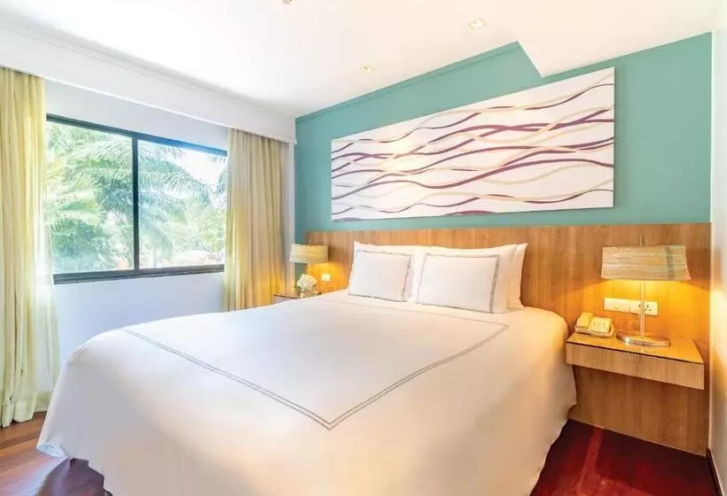 ファミリースイートの２ベッドルーム, Radisson Resort And Suites Phuket