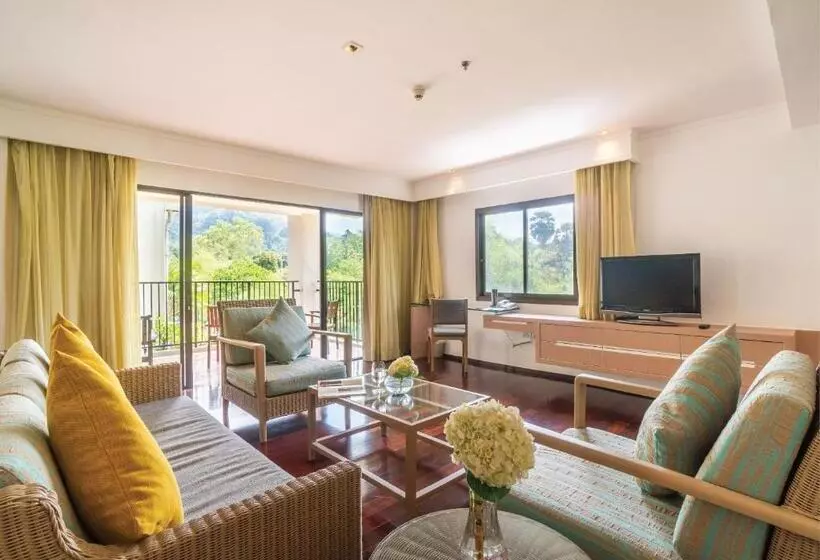 プレミアムスイート３ベッドルーム, Radisson Resort And Suites Phuket